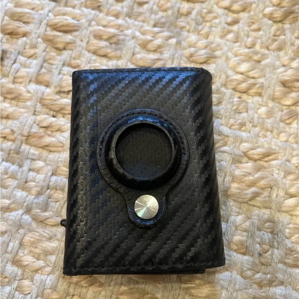Type Black Carbon Fiber Money Clip Sleek Design-Air tag wallet